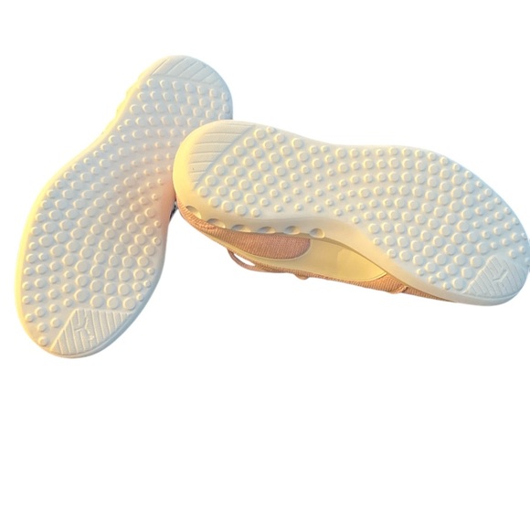 NWB Puma Soft Foam Carson 2 Knit Women’s Sneaker Sz 8.5 - Picture 4 of 4